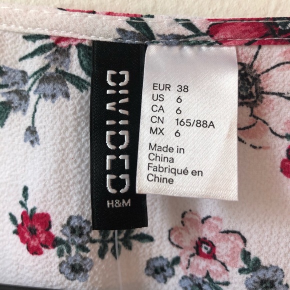 H&M Wrap around floral dress - Picture 5 of 5